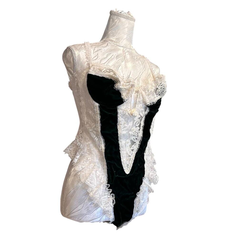 Vintage Green Velvet White Lace Body Suit Womens Sz Medium Goth Romance Coquette - Picture 3 of 16
